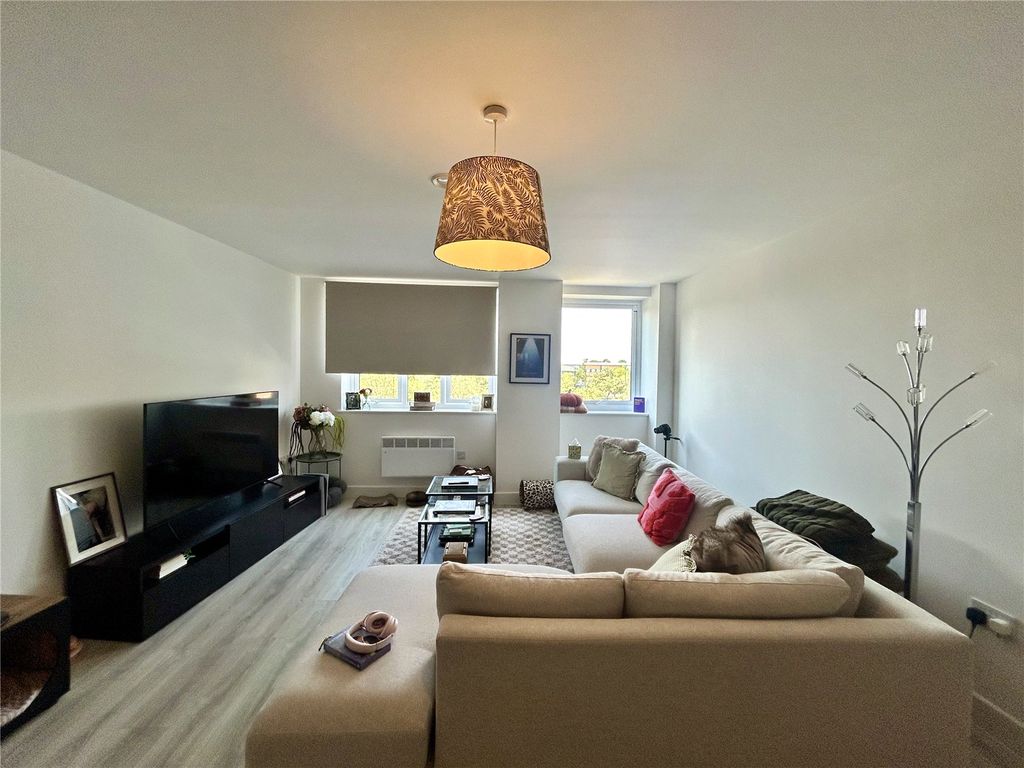 Property photo 3 of 9 Picture No. 05