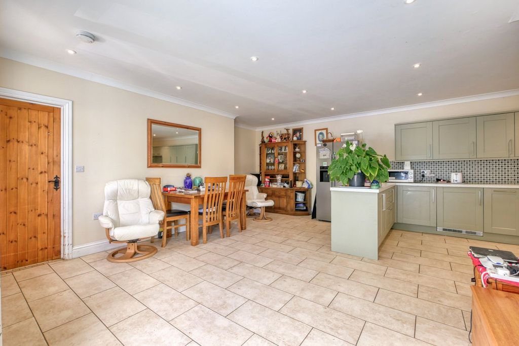 Additional image 24 of 5 bed detached bungalow for saleHempstead Lane, Hailsham BN27