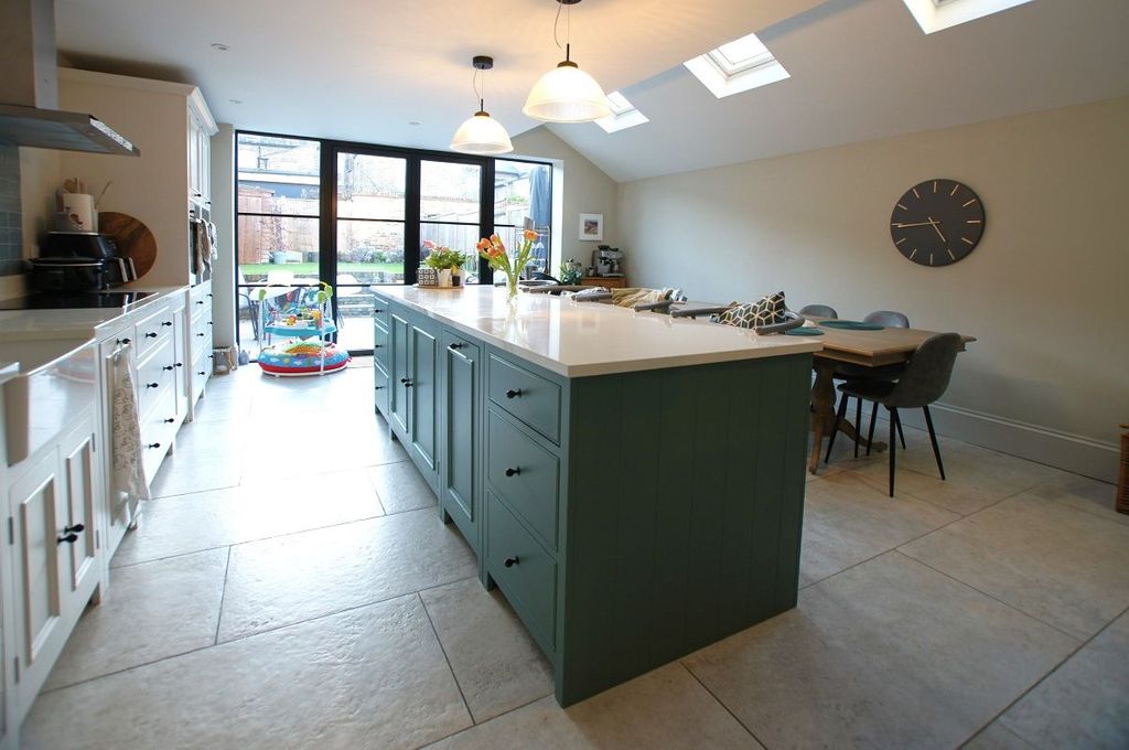 Property photo 3 of 22