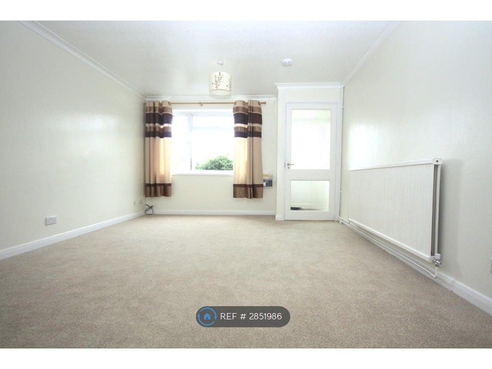 Property photo 3 of 10 Lounge / Diner