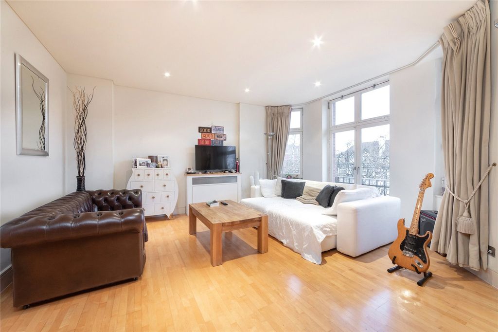 Property photo 2 of 10