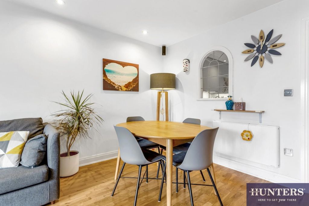 Property photo 2 of 14 Dining Area