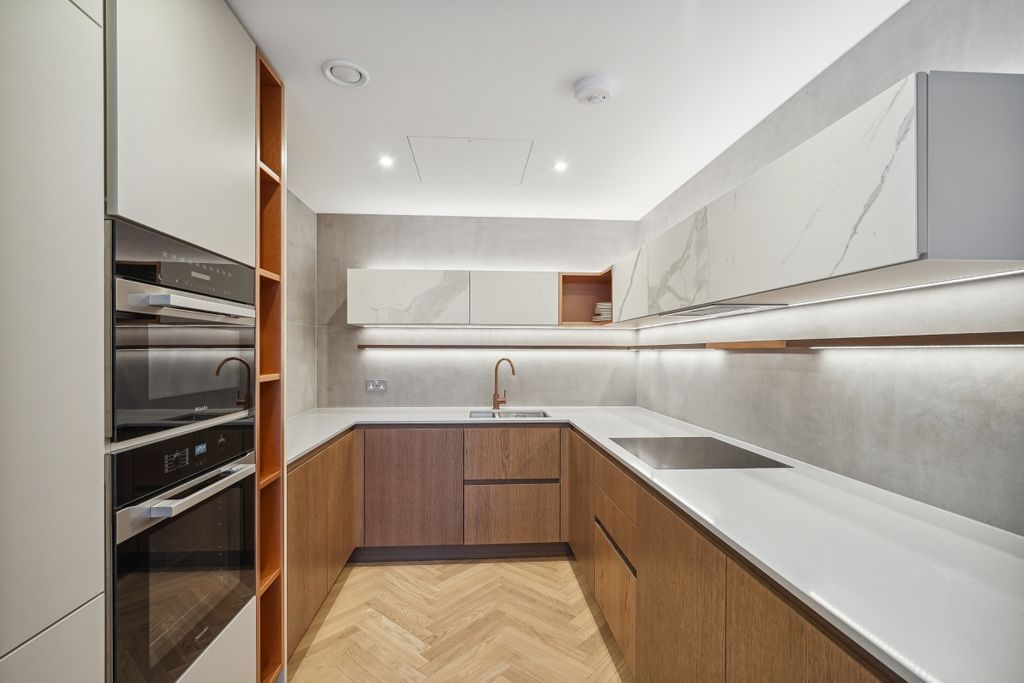 Property photo 2 of 13 Jll