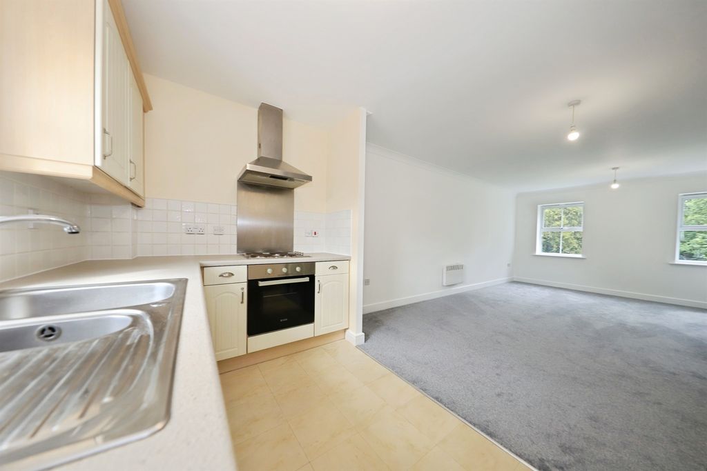 Property photo 2 of 13