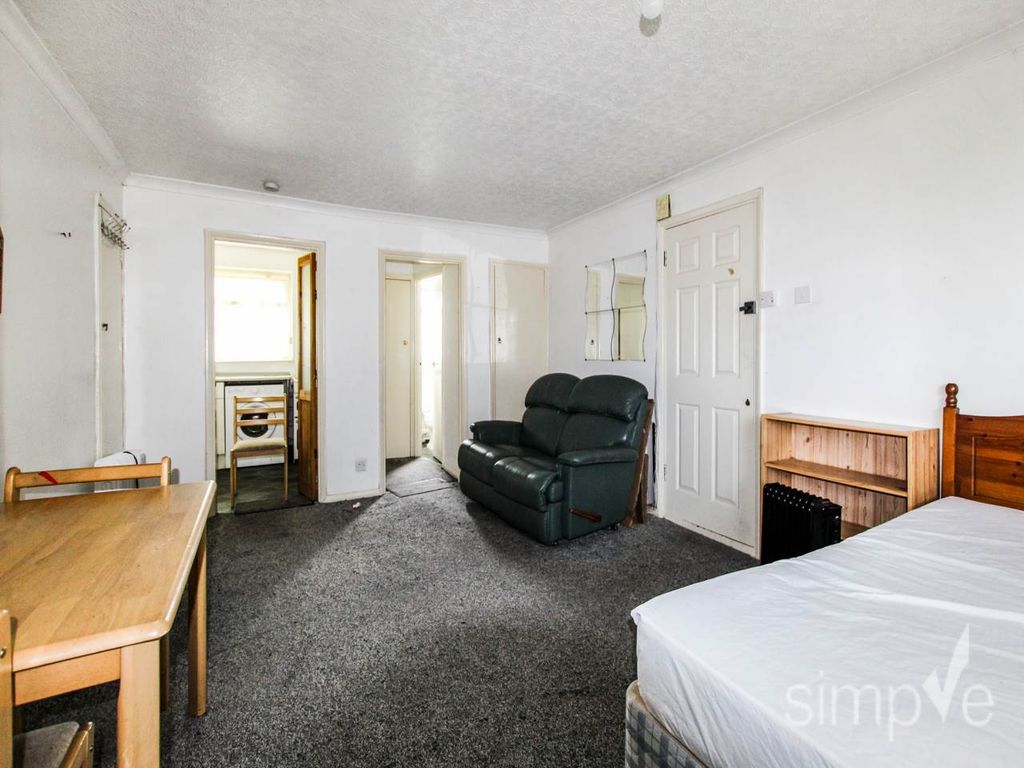 Property photo 3 of 5 Img_8643