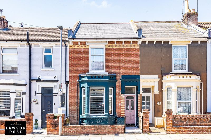 Property photo 1 of 18 .