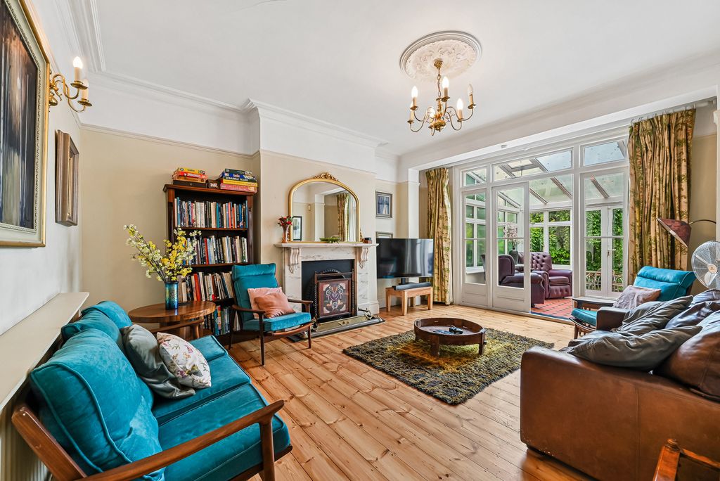 Property photo 1 of 14