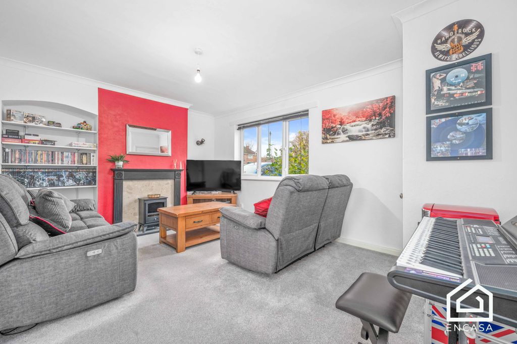 Property photo 2 of 12