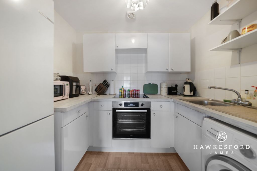 Property photo 3 of 13 The Turrets, Sittingbourne - Kitchen