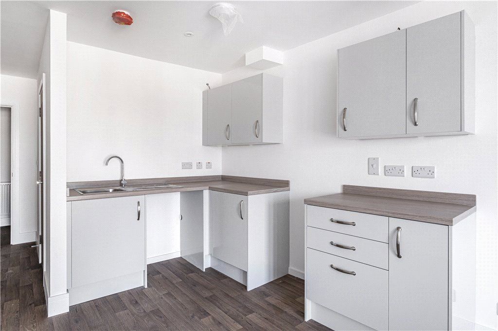 Property photo 2 of 8 Kitchen