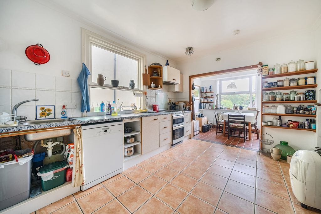 Property photo 2 of 19 1320840-10-68766Cf7E3E8B