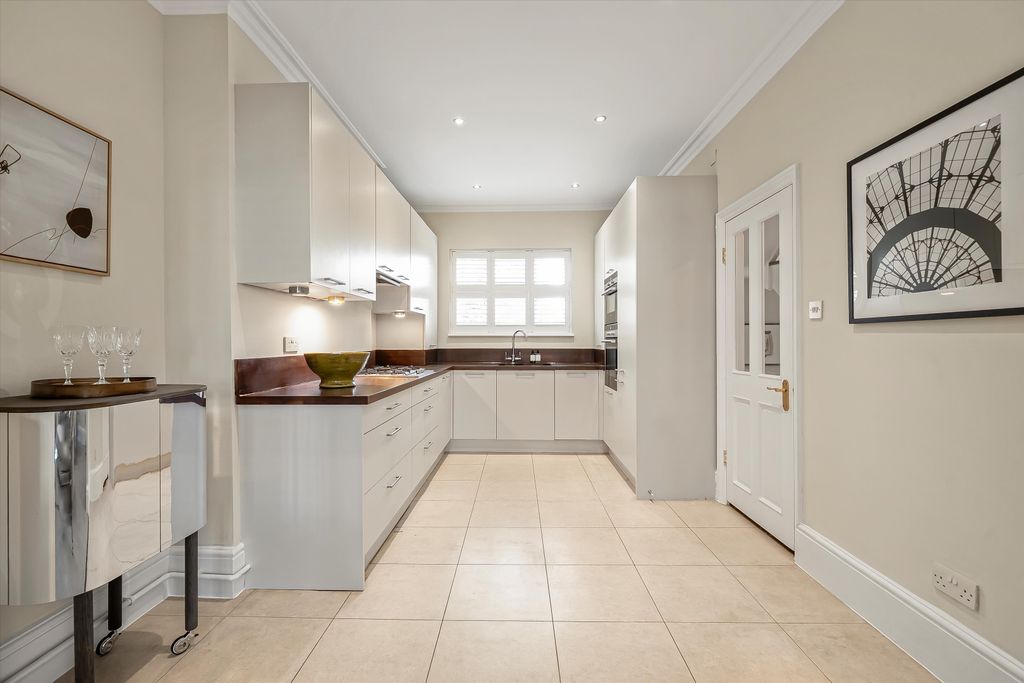 Property photo 3 of 11 Image