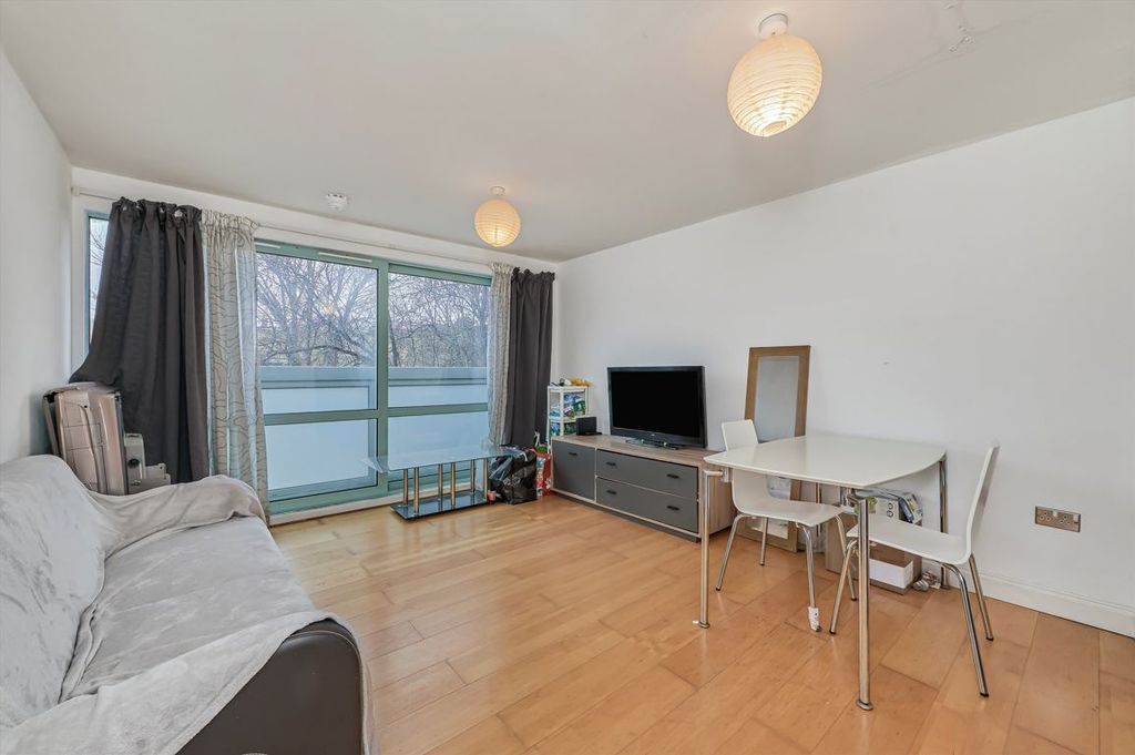 Property photo 1 of 4