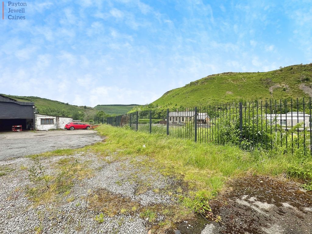 Property photo 2 of 5 Not Specified