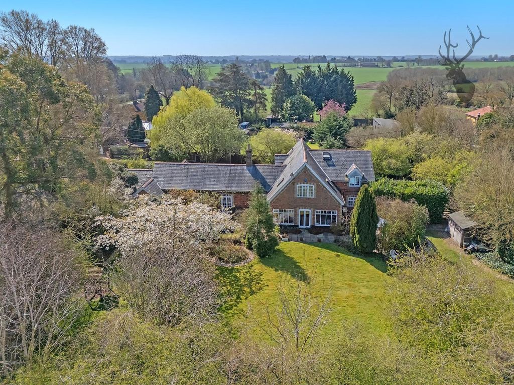 Property photo 3 of 32