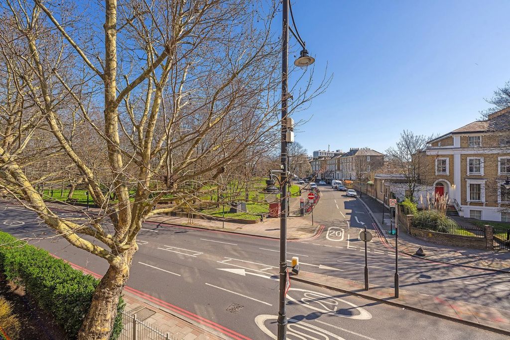 Property photo 3 of 18 Views.Jpg