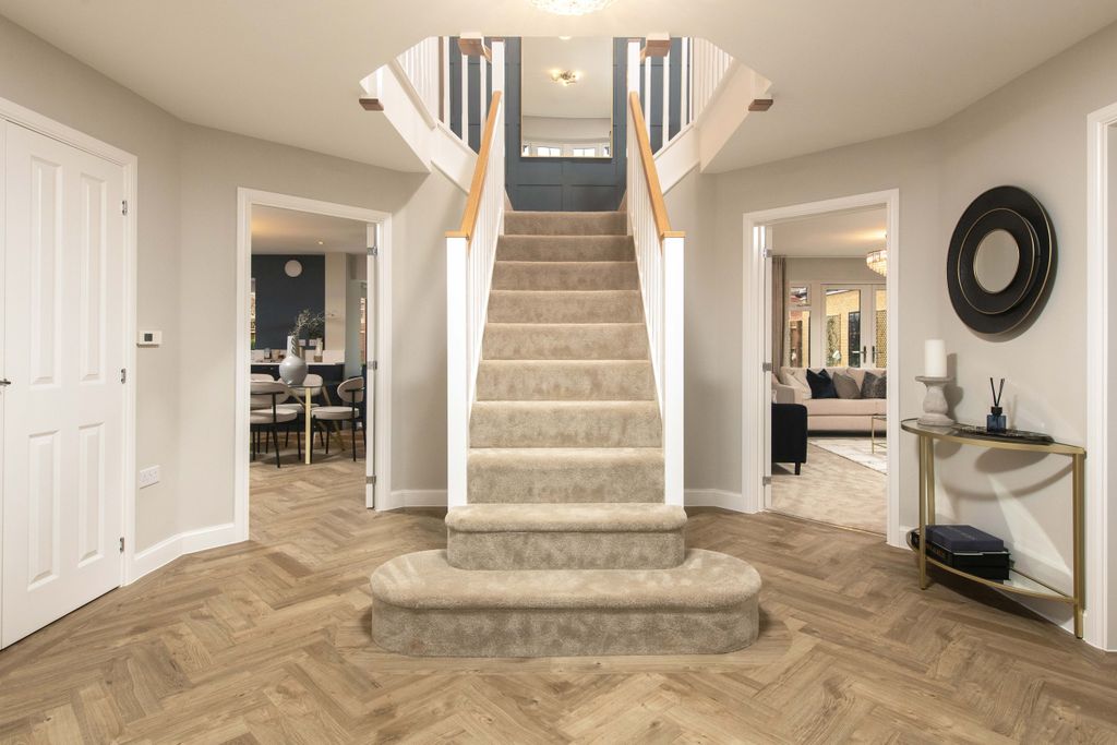 Property photo 2 of 10 Corinthianplace_Evesham_Entrance