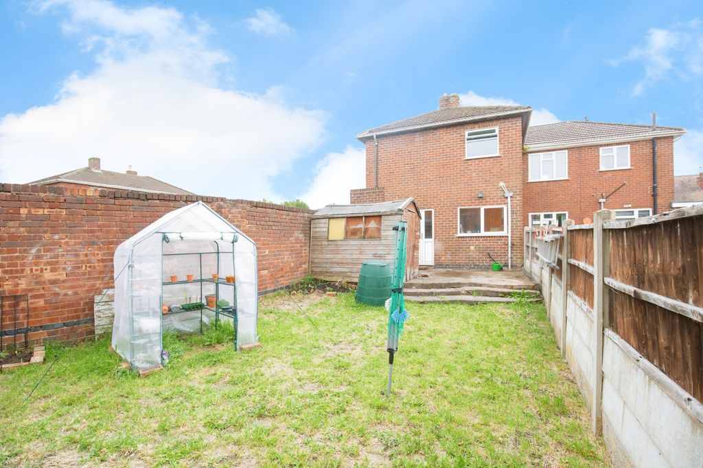 Property photo 2 of 24 E4d7Fabb-Mw-7461