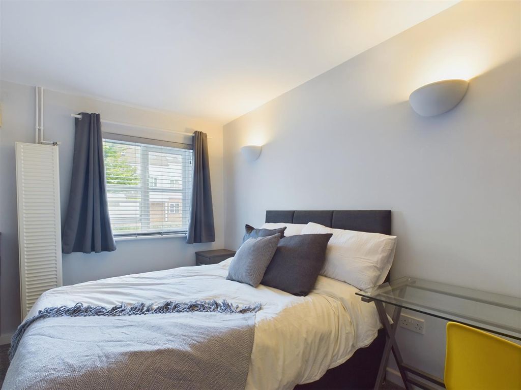 Property photo 3 of 4