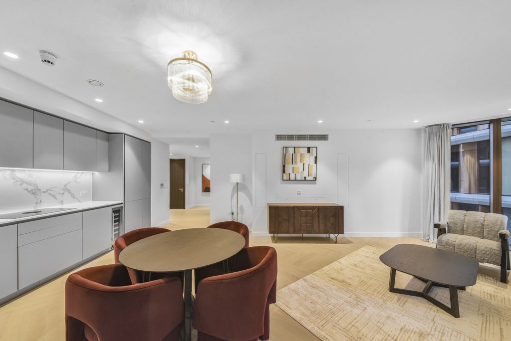 Property photo 2 of 31 Dsc_1863_High