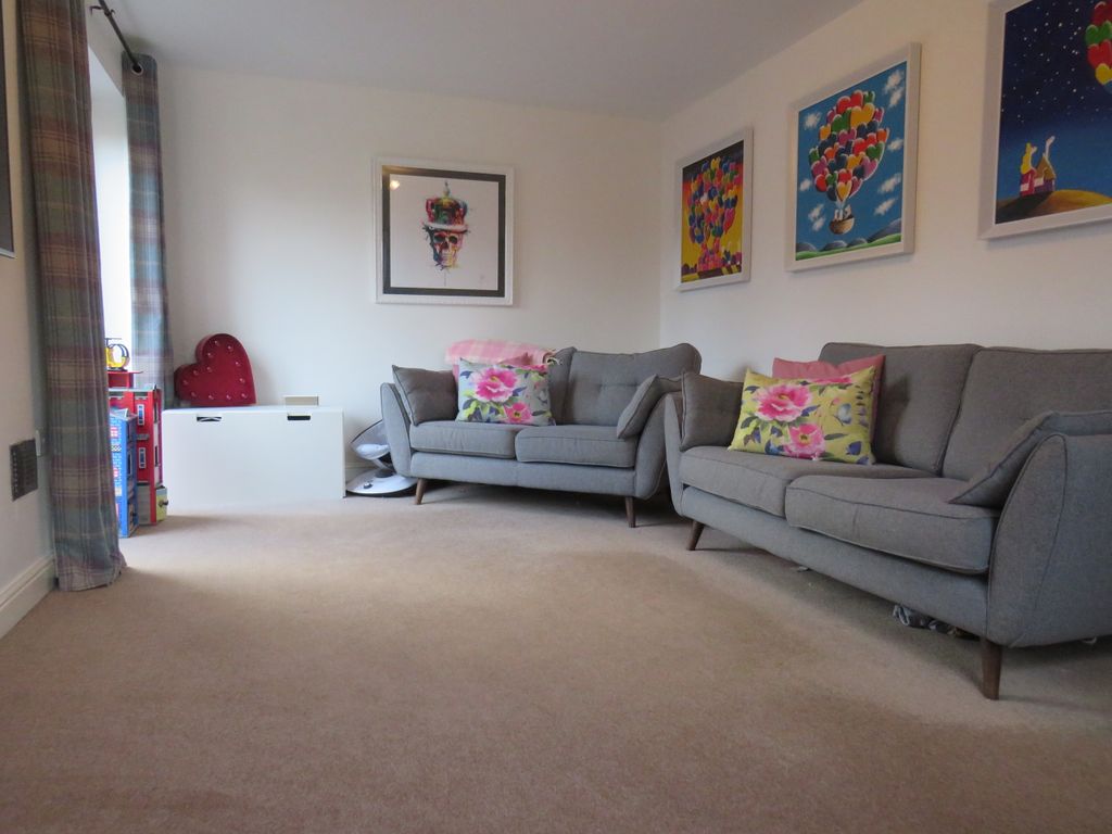 Property photo 3 of 8