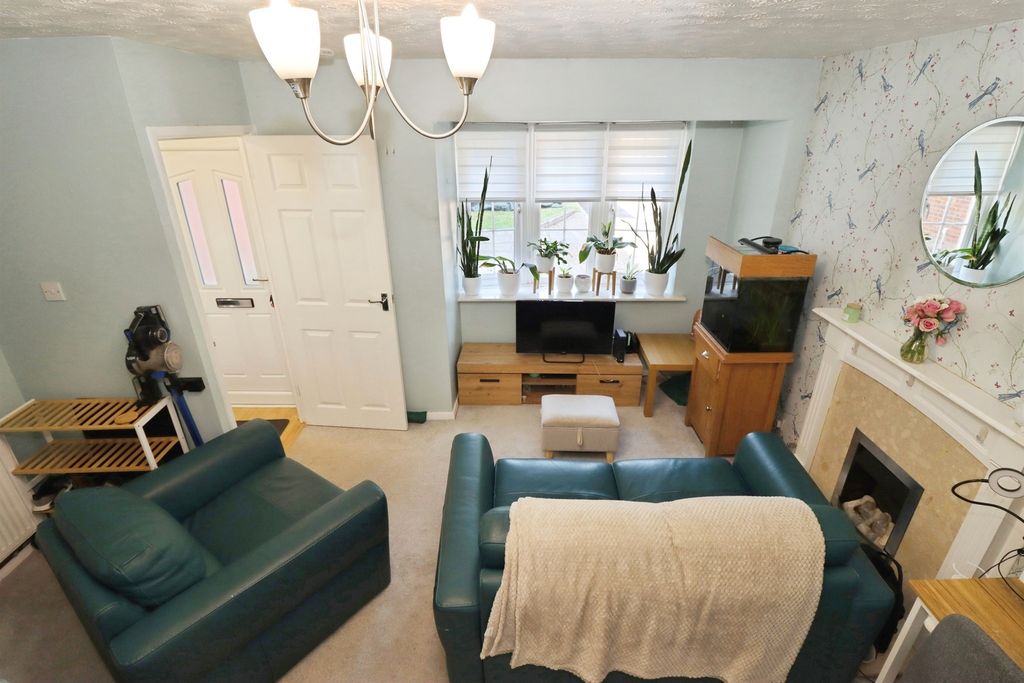 Property photo 2 of 17