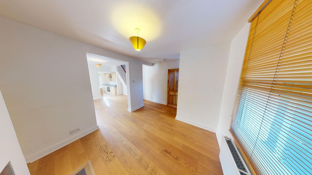 Property photo 3 of 9 3-Swan-Street-11252024_092531.Jpg
