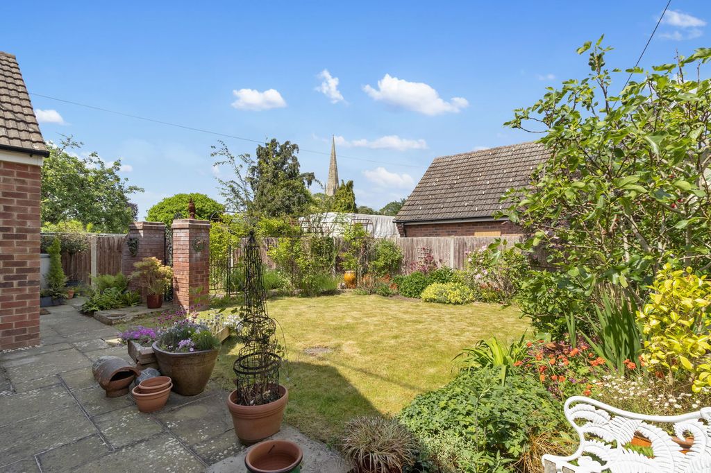 Property photo 2 of 13