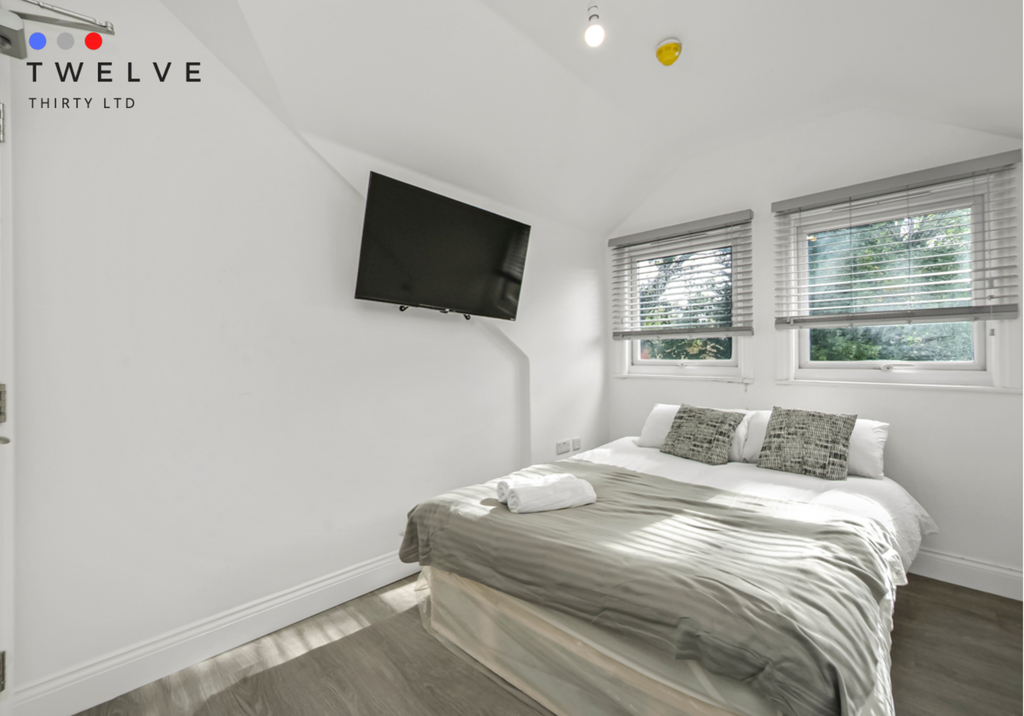 Property photo 2 of 10 Bed