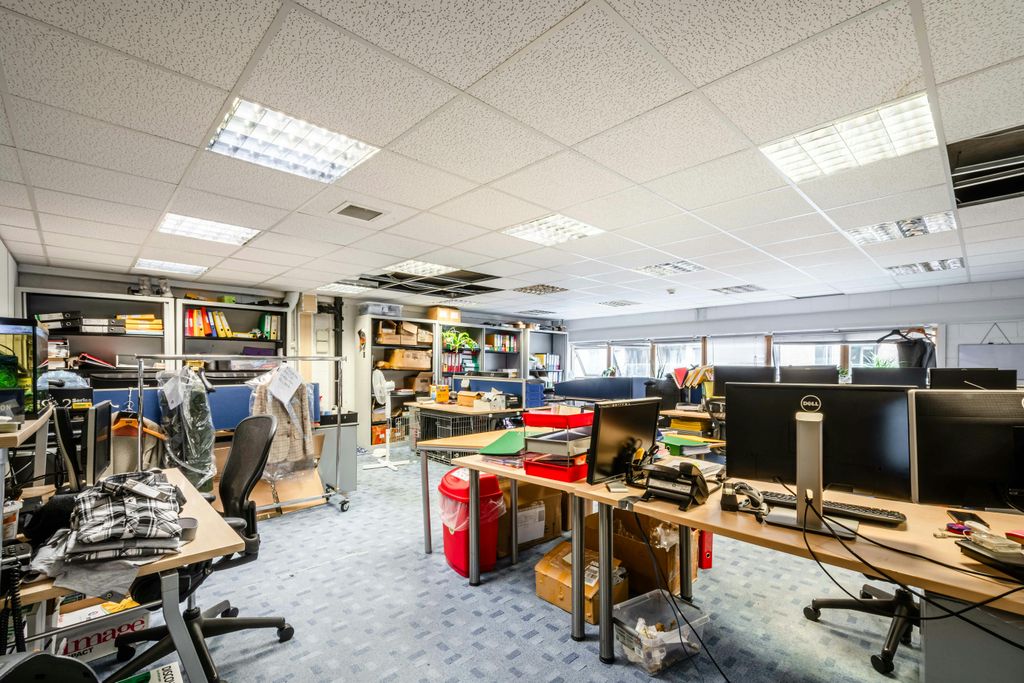 Property photo 3 of 20 Andrews Wharf 14  Low Res 12.Jpg