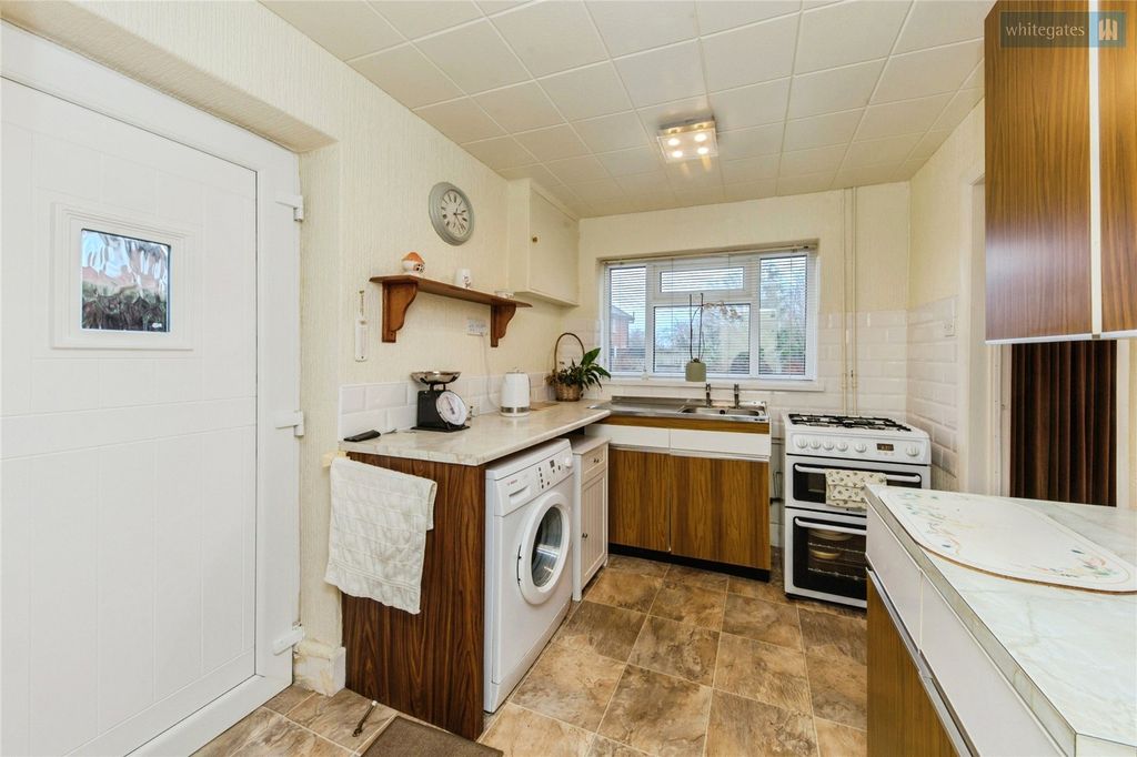 Property photo 3 of 18 Picture No. 01