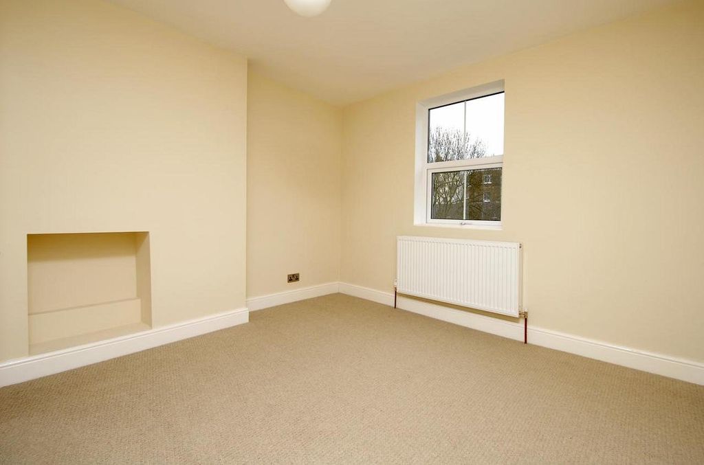 Property photo 3 of 6 Picture No. 11