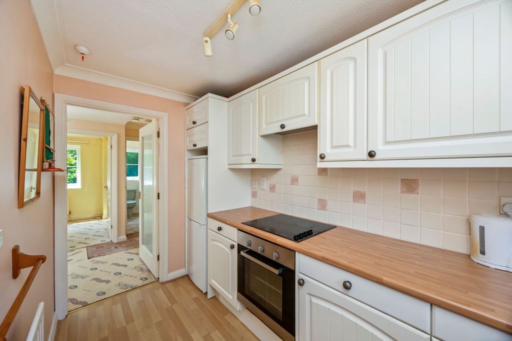 Property photo 2 of 12