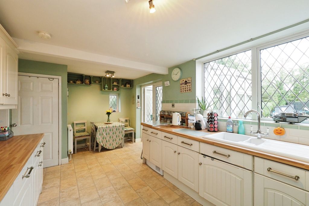 Property photo 3 of 20 Img_3307