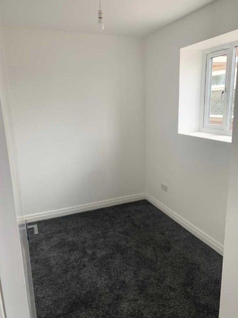 Property photo 3 of 7 Office