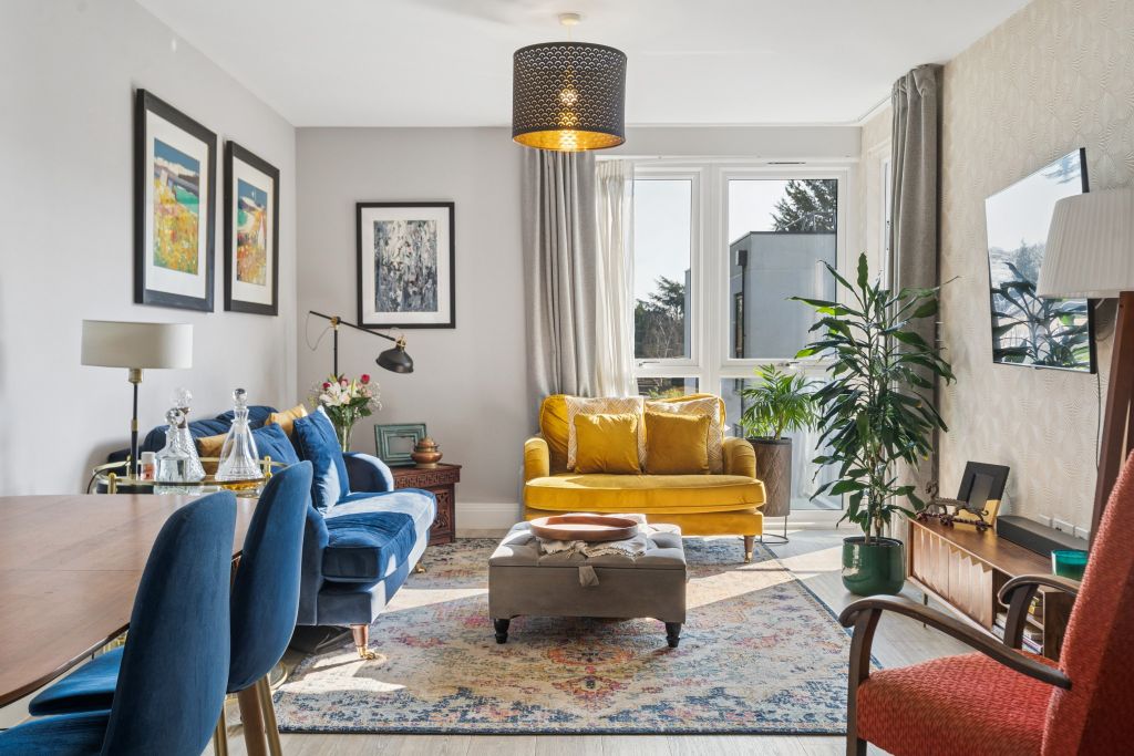 Property photo 3 of 11