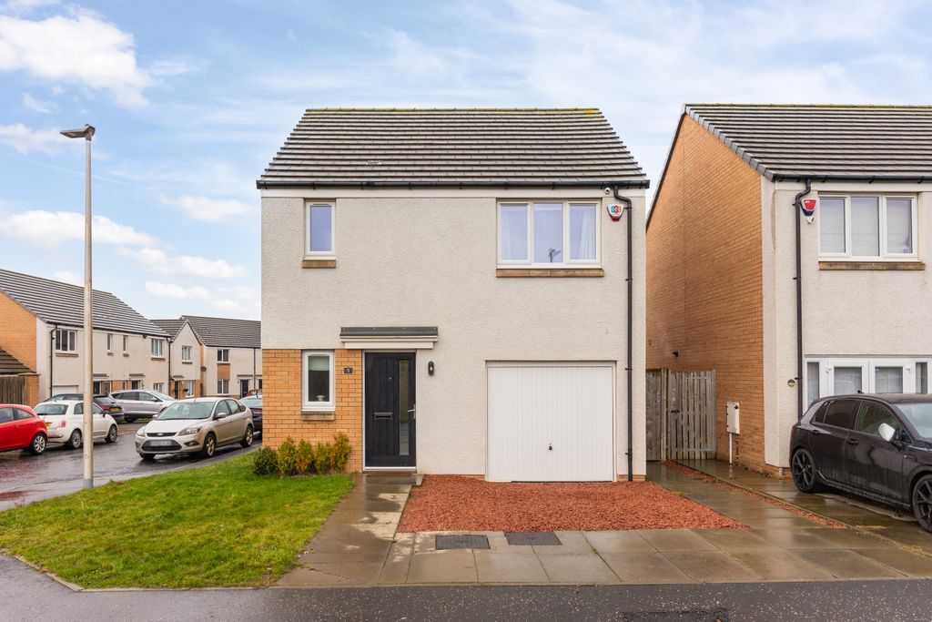 Property photo 1 of 17 Primary Property Image