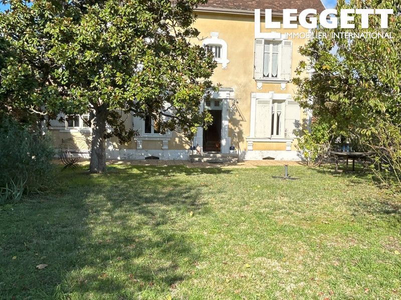 Property photo 1 of 10