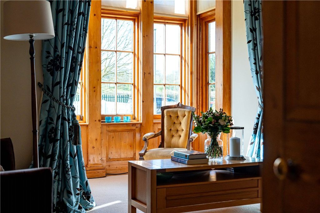 Property photo 3 of 37 Picture 3