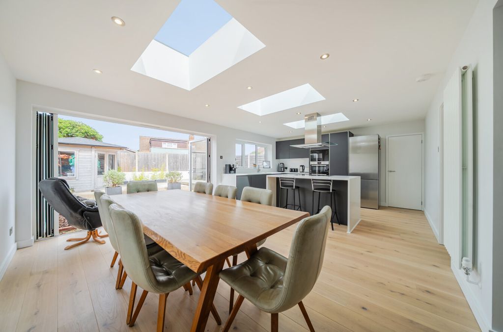 Property photo 3 of 17 1508931-8-6A8464E...