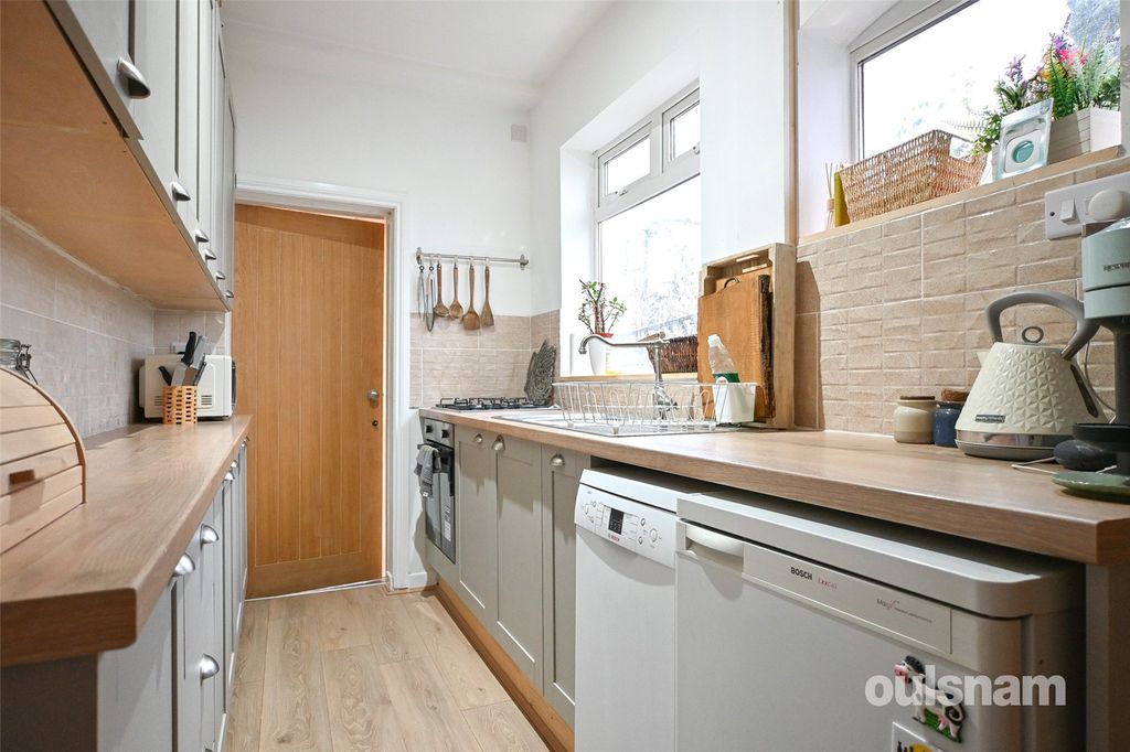 Property photo 3 of 28 Picture No. 01