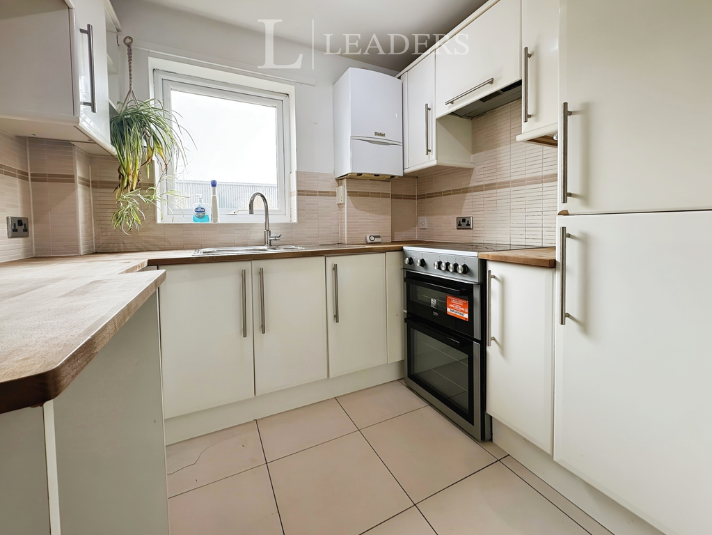 Property photo 2 of 5 Kitchen