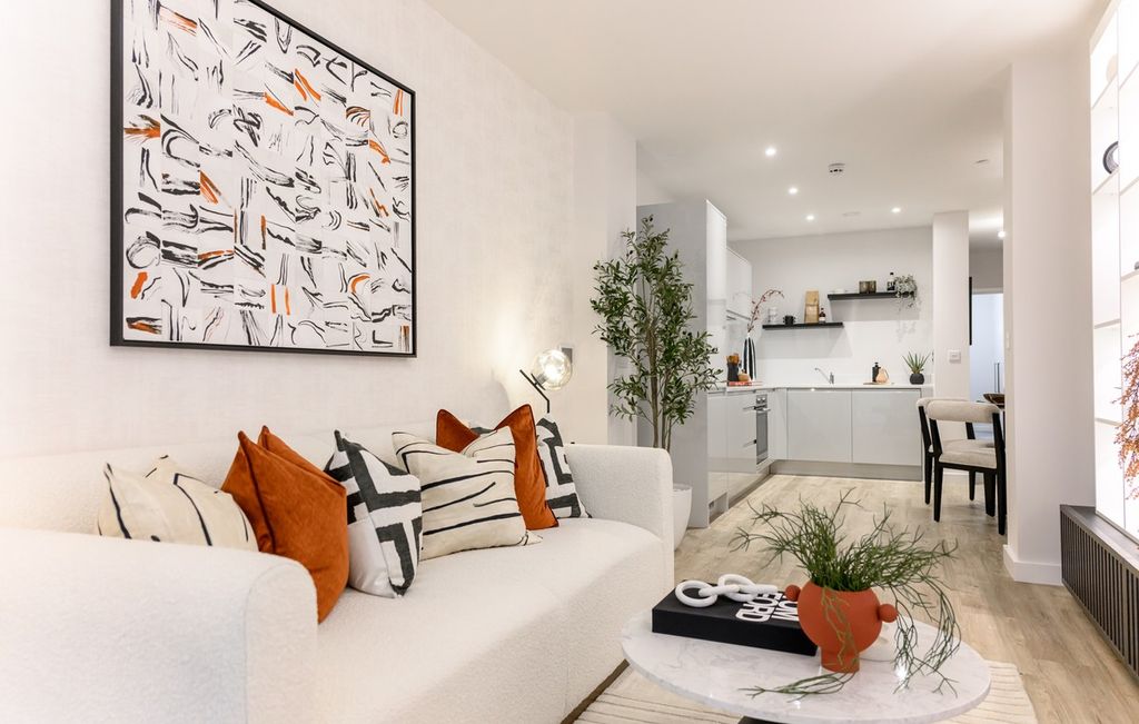 Property photo 2 of 12 Fairview New Homes - Zoopla -