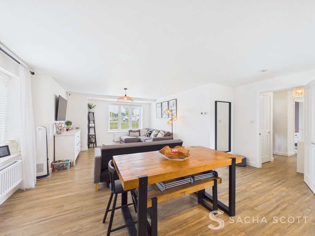 Property photo 2 of 18 Kitchen / Lounge / Diner