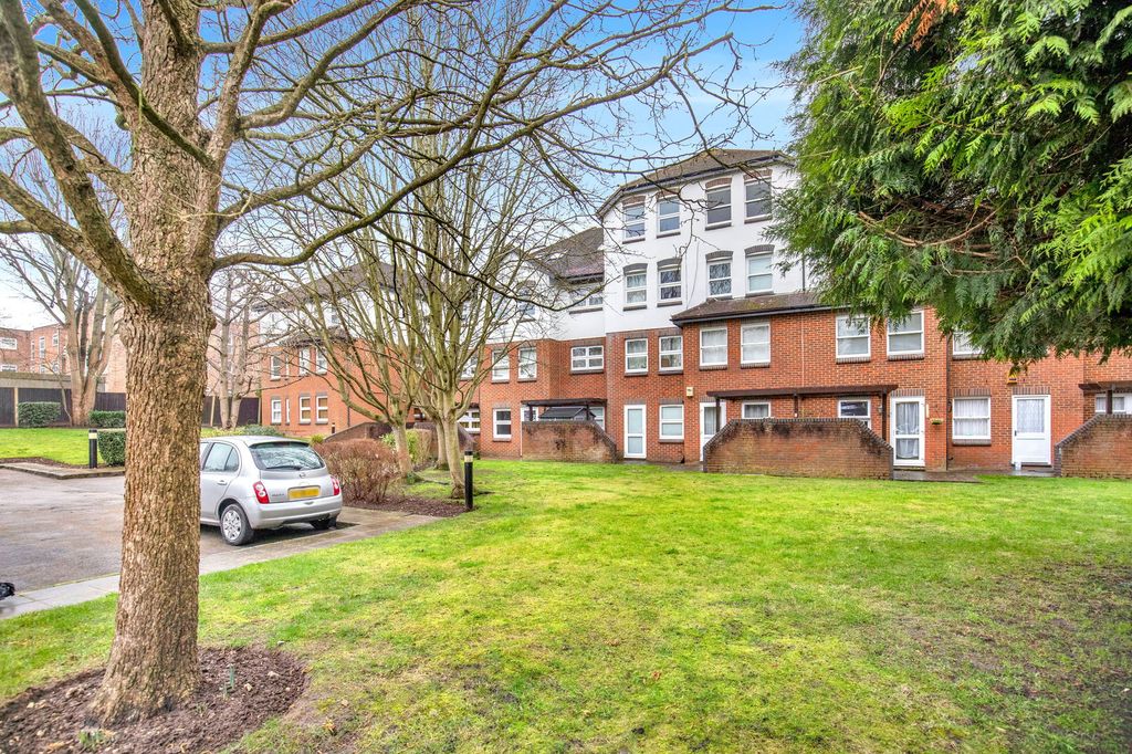Property photo 1 of 3