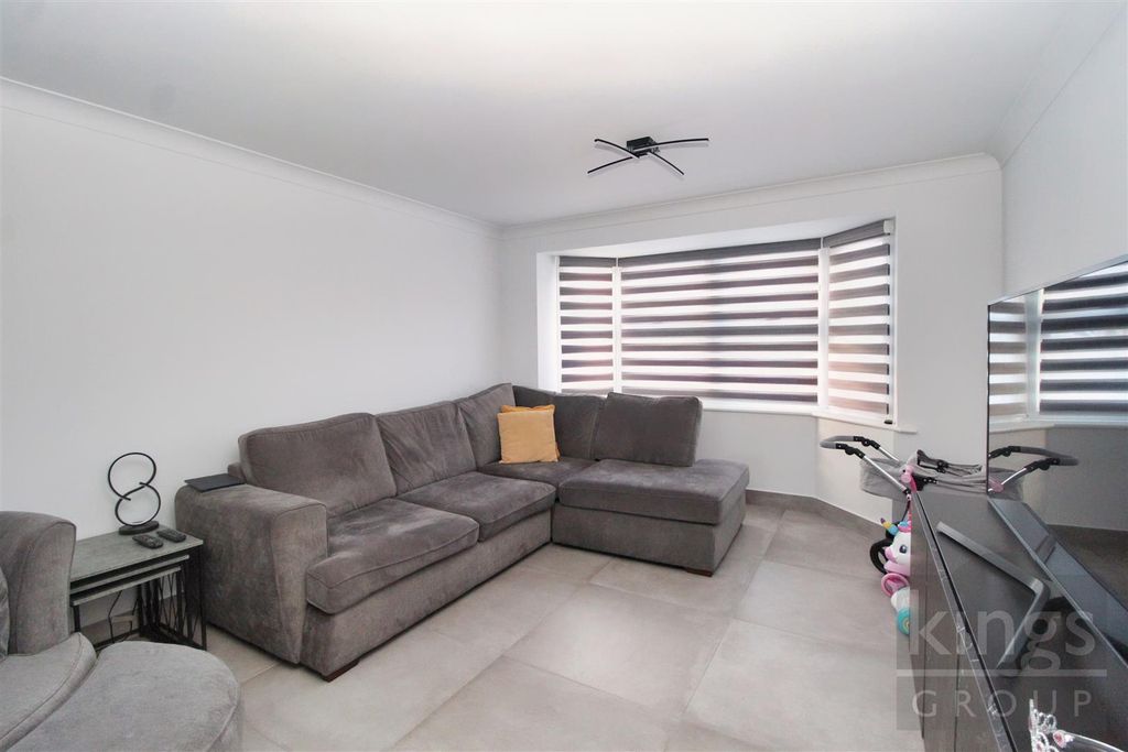 Property photo 3 of 30