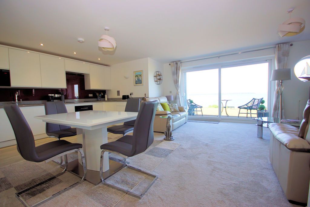 Property photo 3 of 13 Kitchen/Dining Room
