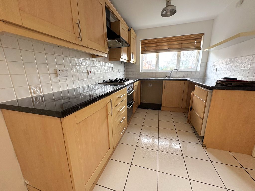 Property photo 3 of 17 Kitchen 2 Use