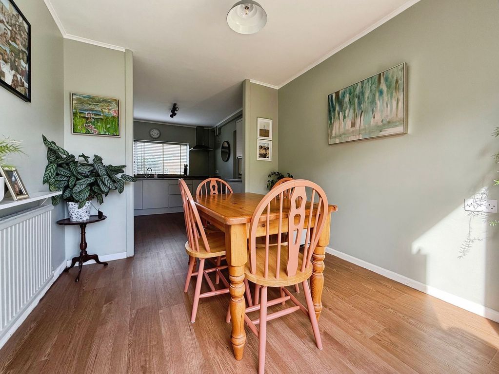 Property photo 3 of 15 Dining Area