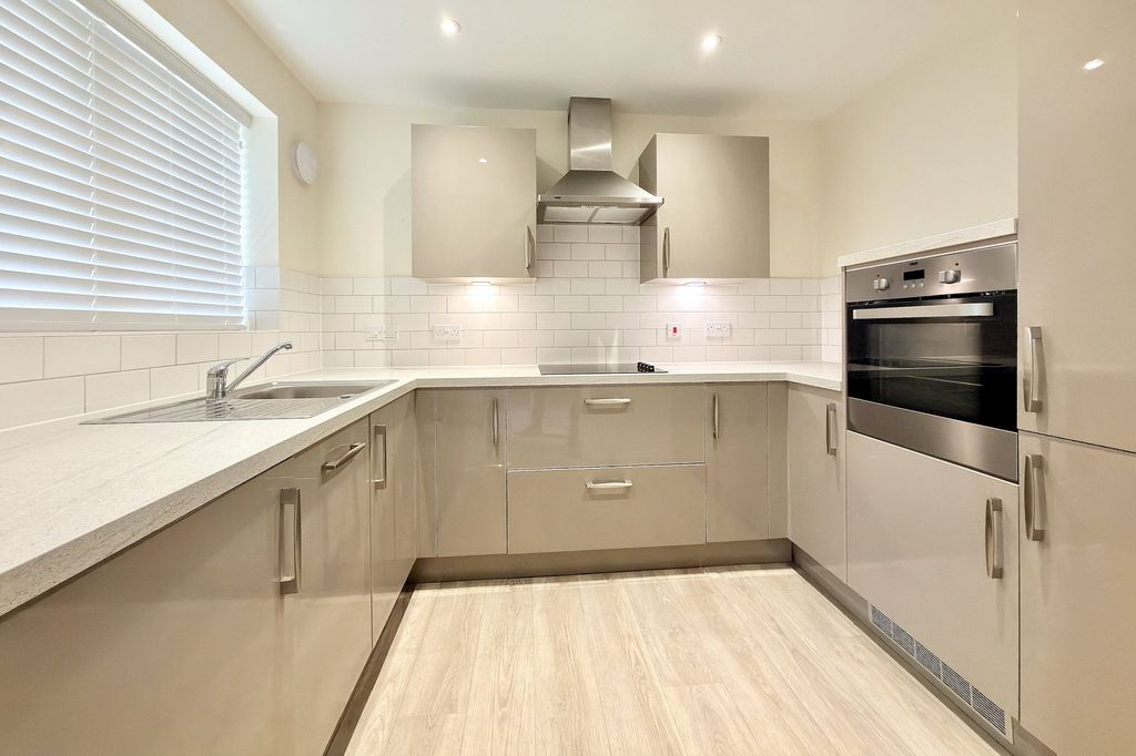 Property photo 3 of 23 Picture No. 56